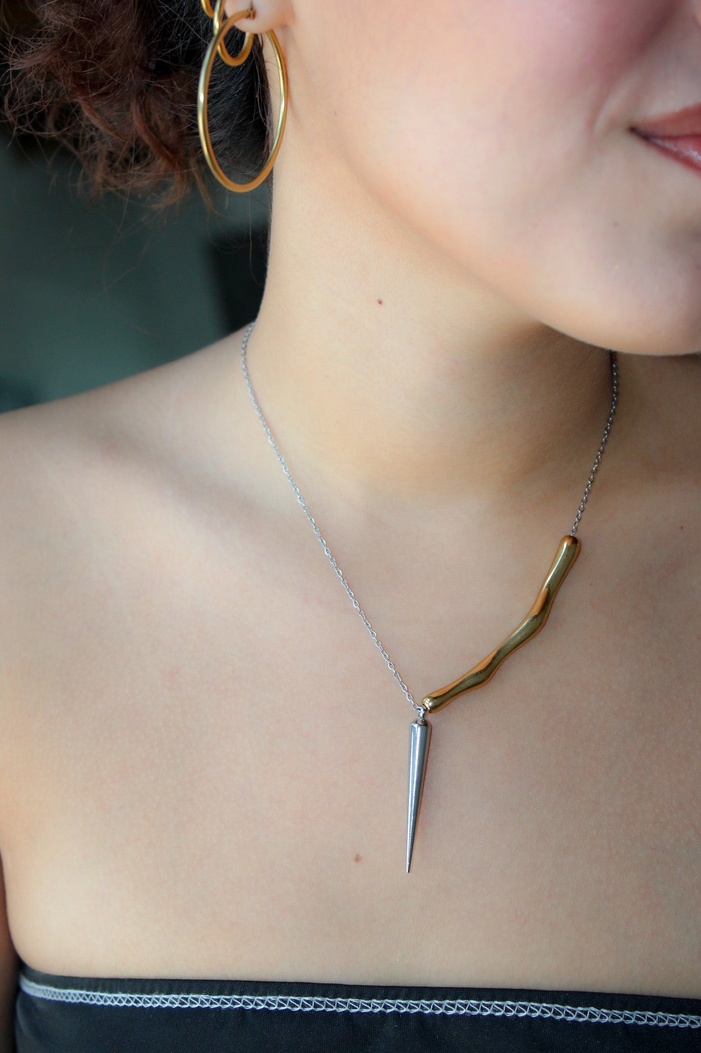 stainless, steel, jewelry, gothic, silver, gold, mixed, metal, rings, spikes, edges, sharp, edgy, cool, statement, waterproof, durable, shiny, bold, unisex, modern, textured, filos, pullas, plateado, dorado, acero, resistente, fashion, trendy
metal
joyeria fina
elegante
1de50
pandora