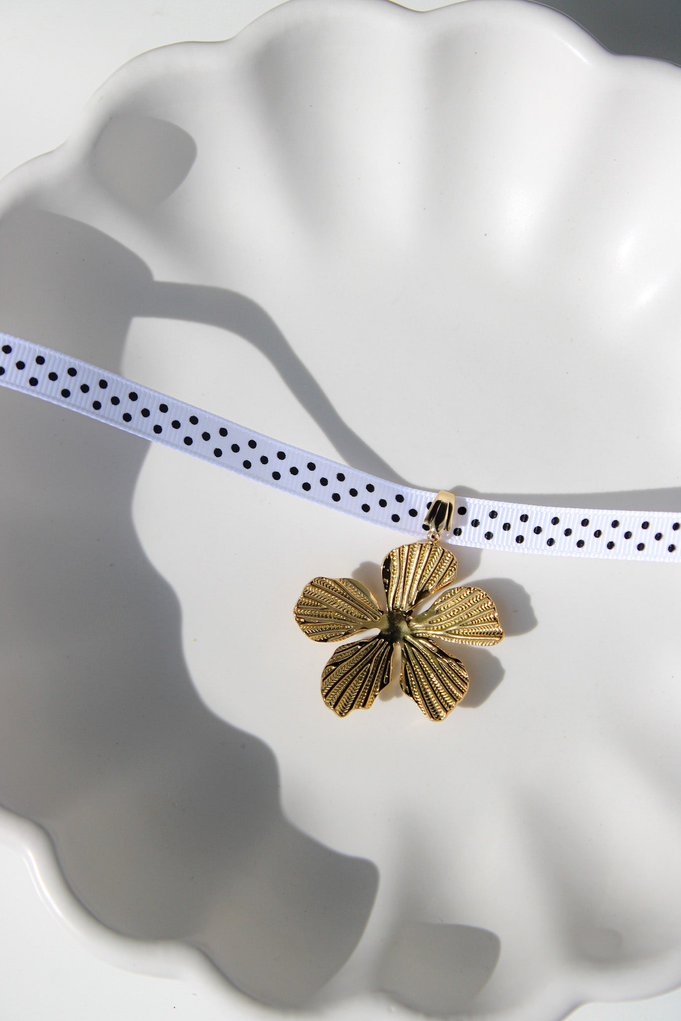 shell charm jewelry
seashell jewelry
coastal jewelry
summer jewelry
Mixto
cross jewelry
chunky cross necklace
statement cross necklace
girly jewelry
shell charm jewelry
coastal jewelry
Cruces
cross jewelry
cross necklace
saint cross
religious jewelry
symbolic jewelry
saint inspired jewelry
angel jewelry
celestial jewelry
heavenly jewelry
cloud aesthetic jewelry
halo inspired jewelry
Girly fashion
girly jewelry
chunky jewelry
statement jewelry
trendy jewelry
fashion jewelry