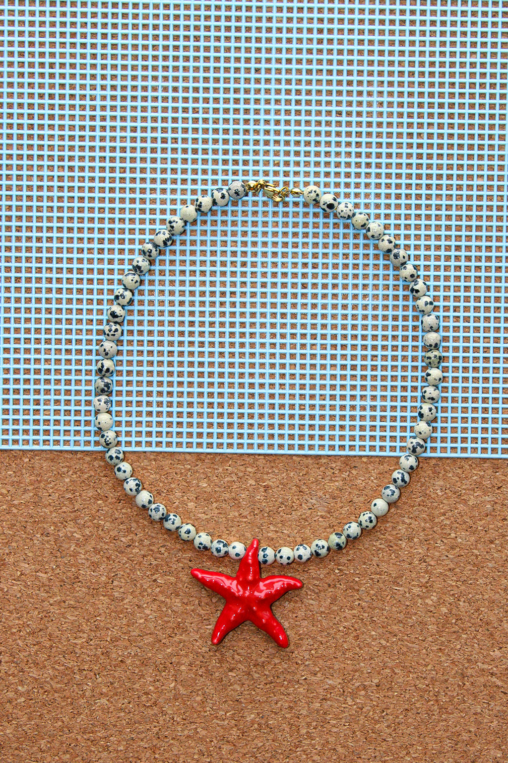 Handmade necklaces by Marveyra handcrafted in Puerto Rico featuring unique artisan designs, stainless steel details, pearls, natural-inspired elements, charms, chains, and contemporary accents. Every piece is created to stand out with an alternative, beach-inspired, unisex aesthetic and can be layered or styled for everyday wear. / Collares artesanales de Marveyra hechos a mano en Puerto Rico con diseños únicos, detalles en acero inoxidable, perlas, elementos inspirados en la naturaleza, dijes, cadenas y ac