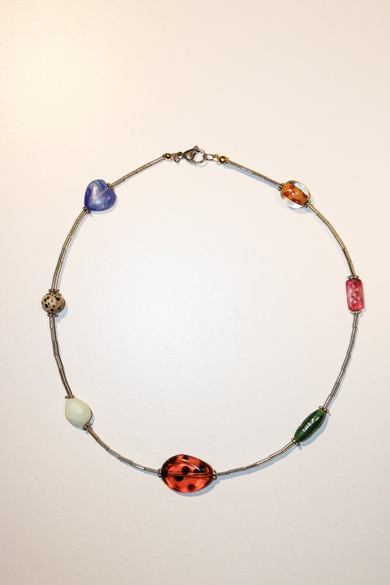 Handmade necklaces by Marveyra handcrafted in Puerto Rico featuring unique artisan designs, stainless steel details, pearls, natural-inspired elements, charms, chains, and contemporary accents. Every piece is created to stand out with an alternative, beach-inspired, unisex aesthetic and can be layered or styled for everyday wear. / Collares artesanales de Marveyra hechos a mano en Puerto Rico con diseños únicos, detalles en acero inoxidable, perlas, elementos inspirados en la naturaleza, dijes, cadenas y ac